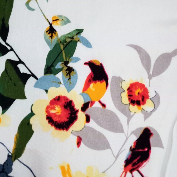 Peck & Peck Stein Mart Crop Ankle Pull On White Pants with Floral Bird Print 8P - Picture 3 of 8